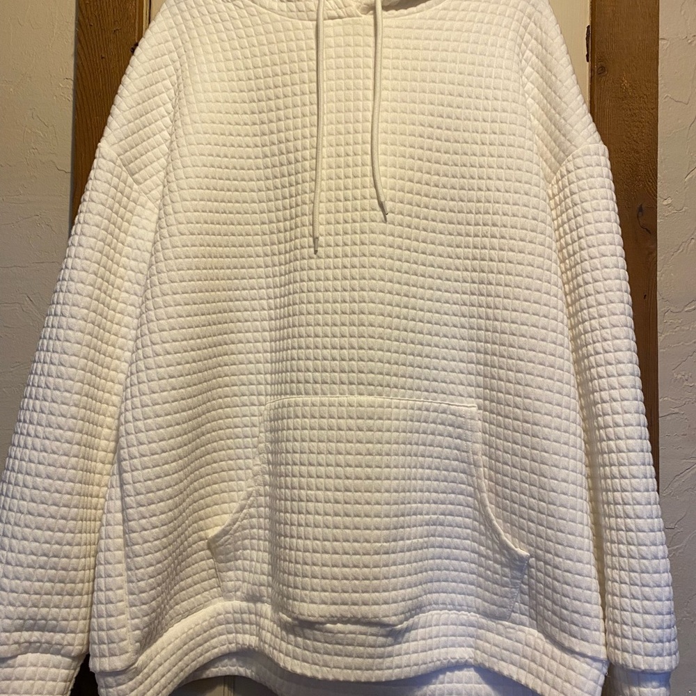 Women’s White Hoodie. Size 2XL